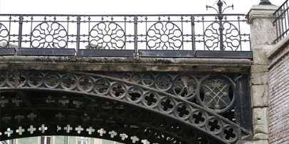 Liar's Bridge